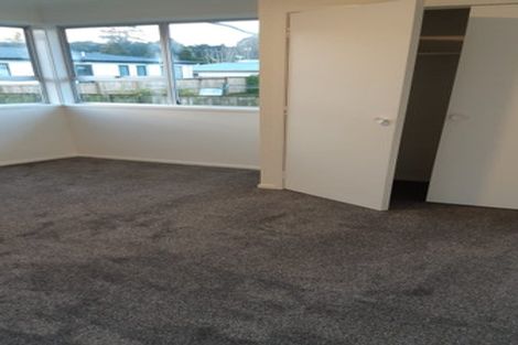 Photo of property in 38 Riverpark Crescent, Henderson, Auckland, 0610