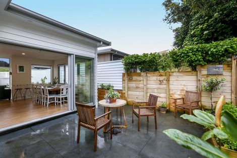 Photo of property in 4 Mackillop Way, Brooklands, New Plymouth, 4310