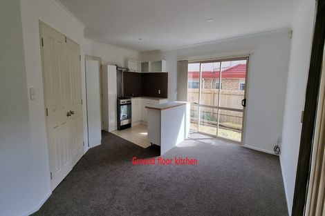 Photo of property in 78a Sunset Road, Unsworth Heights, Auckland, 0632