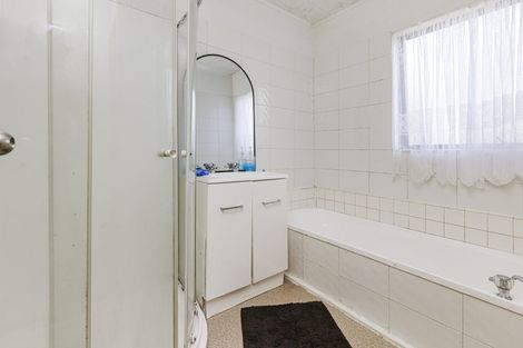 Photo of property in 1/22 Barneys Farm Road, Clendon Park, Auckland, 2103