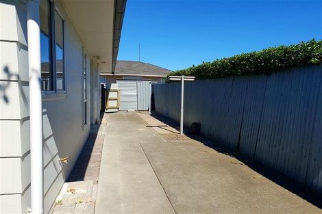 Photo of property in 21 Duckworth Crescent, Greenmeadows, Napier, 4112