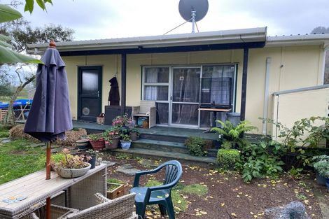 Photo of property in 169 Ringawhati Road, Otaki, 5583