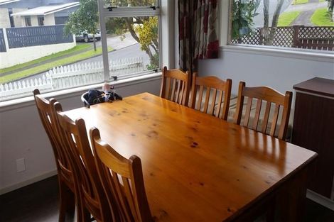 Photo of property in 16 Darwin Crescent, Spotswood, New Plymouth, 4310