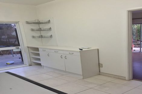 Photo of property in 31 Sequoia Place, Sunnynook, Auckland, 0620