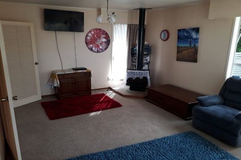 Photo of property in 43 Walworth Avenue, Pakuranga Heights, Auckland, 2010