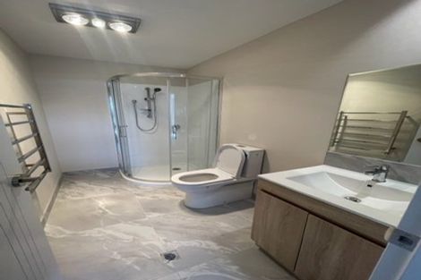 Photo of property in 2/58 Te Atatu Road, Te Atatu South, Auckland, 0610