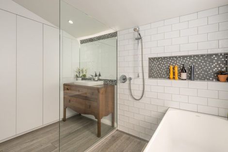 Photo of property in 153 Wellington Road, Paekakariki, 5034