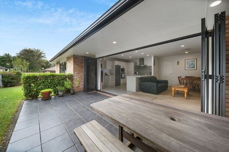 Photo of property in 27 Willowgrange Place, Pukekohe, 2120