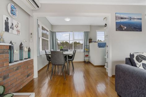 Photo of property in 52a Patons Road, Howick, Auckland, 2014