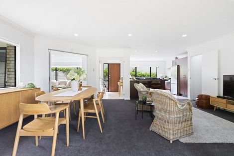 Photo of property in 36 Max Short Drive, Pukekohe, 2120