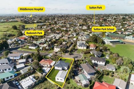 Photo of property in 5 Sutton Avenue, Mangere East, Auckland, 2024