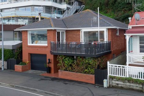 Photo of property in 283 Karaka Bay Road, Karaka Bays, Wellington, 6022