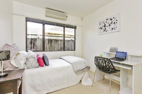 Photo of property in 3/12 Stratford Avenue, Milford, Auckland, 0620