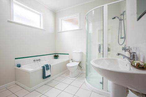 Photo of property in 78 Bayview Road, Paremata, Porirua, 5024