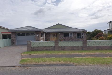 Photo of property in 11 Ponderosa Place, Opunake, 4616