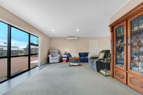 Photo of property in 2/66 Willis Road, Papakura, 2110