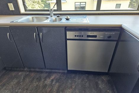 Photo of property in 564i Adelaide Road, Berhampore, Wellington, 6023