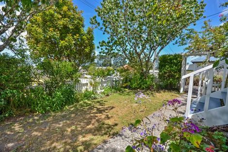 Photo of property in 30 Puriri Street, Helensville, 0800
