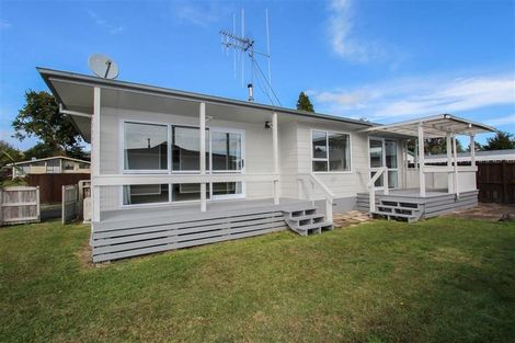 Photo of property in 2 Norfolk Place, Pukete, Hamilton, 3200
