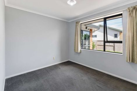 Photo of property in 28 Aldershot Place, Nawton, Hamilton, 3200