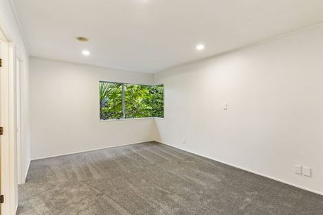 Photo of property in 1 Halldene Terrace, Red Beach, 0932
