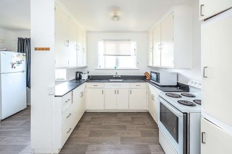 Photo of property in 62 Mosston Road, Castlecliff, Whanganui, 4501