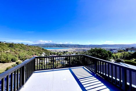 Photo of property in 6b Ahuriri Street, Strathmore Park, Wellington, 6022