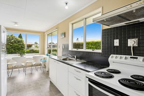 Photo of property in 23 Fisher Place, Carterton, 5713