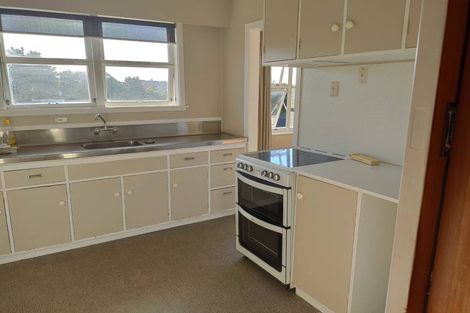 Photo of property in 20 Victoria Road, New Plymouth, 4310