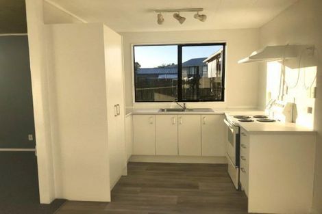 Photo of property in 1 Wai Iti Place, Clendon Park, Auckland, 2103