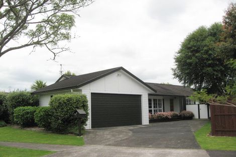 Photo of property in 6 Evanda Crescent, Conifer Grove, Takanini, 2112