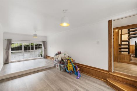 Photo of property in 2/6 Torbay Heights, Torbay, Auckland, 0630