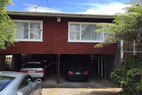 Photo of property in 17 Gregory Place, Mount Roskill, Auckland, 1041