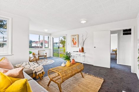 Photo of property in 5 Goldsmith Crescent, Levin, 5510