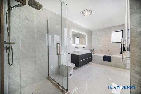 Photo of property in 8 Kakau Lane, Flat Bush, Auckland, 2019