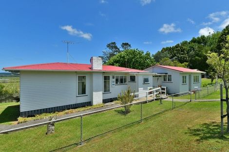 Photo of property in 35 Kowhai Street, Helensville, 0800