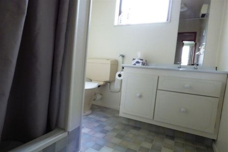 Photo of property in 16 Kamahi Street, Kaka Point, Balclutha, 9271