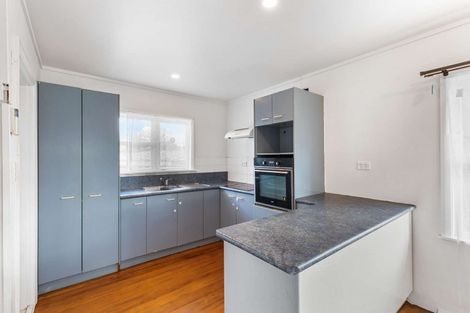 Photo of property in 8 Rollerson Street, Papakura, 2110