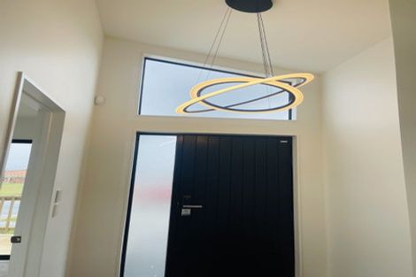 Photo of property in 17 Cronshaw Road, Karaka, Papakura, 2113