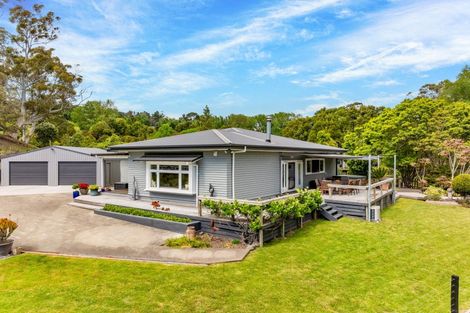 Photo of property in 137 Tauroa Road, Havelock North, 4130