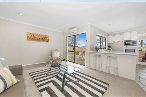 Photo of property in 55 Armoy Drive, East Tamaki, Auckland, 2016