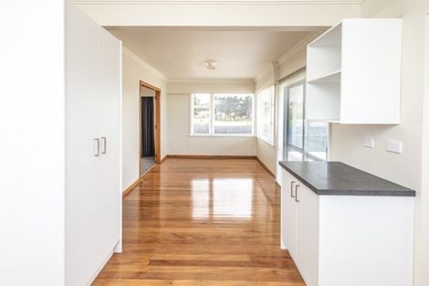 Photo of property in 6 Glenn Street, Castlecliff, Whanganui, 4501