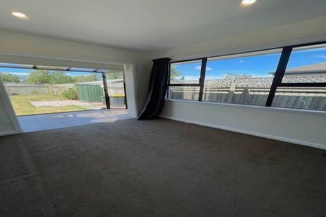Photo of property in 18 Greenwood Close, Mairehau, Christchurch, 8013