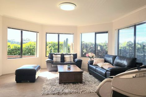 Photo of property in 47 William Gamble Drive, Greenhithe, Auckland, 0632