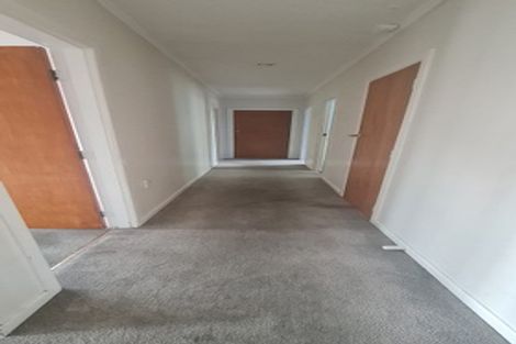 Photo of property in 6 Kingdale Road, Henderson, Auckland, 0610