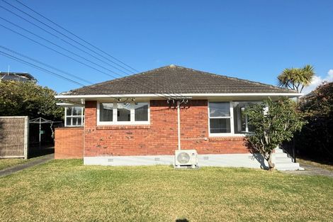 Photo of property in 1/9 Moana Avenue, Belmont, Auckland, 0622