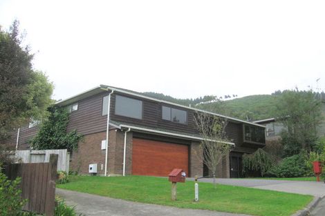 Photo of property in 15 Duval Grove, Tawa, Wellington, 5028