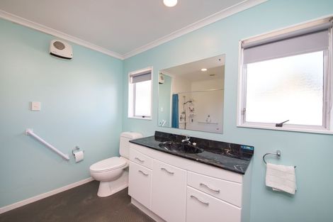 Photo of property in 5 Carter Crescent, Awapuni, Palmerston North, 4412
