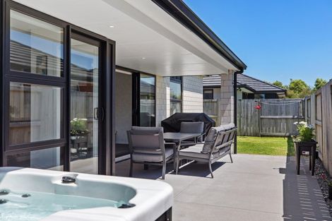 Photo of property in 80 Dunkeld Drive, Papamoa, 3118