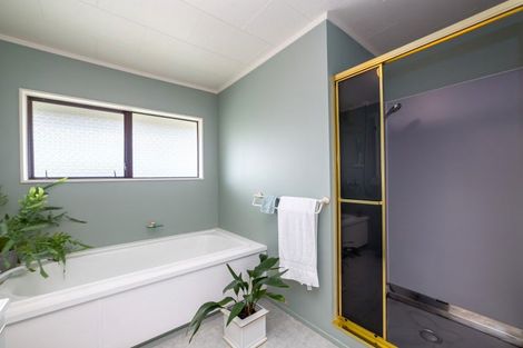 Photo of property in 27 Lincoln Road, Carterton, 5713